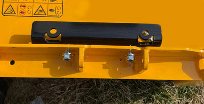 41W70-5-A4 Low Profile Heavy-Duty GrassFlap with SE Pedal Includes Wright No-Drill Mount GrassFlap GrassFlap 
